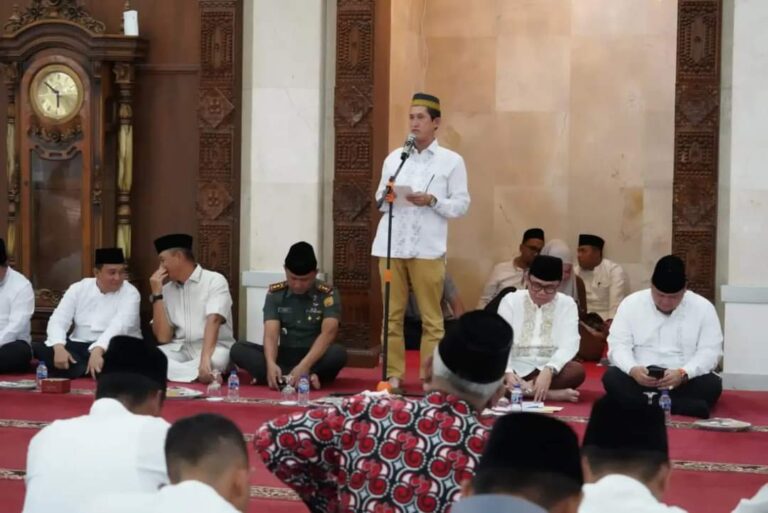 Ketua DPRD Banyuasin Hadir di Pembukaan Safari Ramadhan dan Taraweh Keliling 1445 H. 