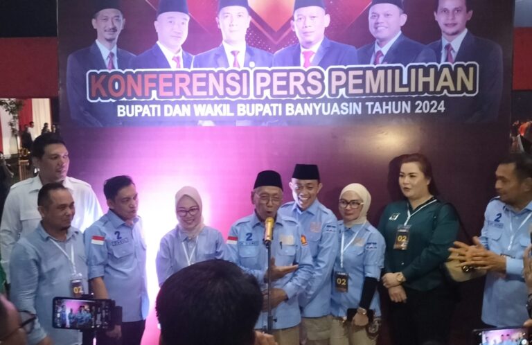 Paslon SELFI Ungkapkan Visi dan misi di debat perdana Pemilihan cabup dan cawabup