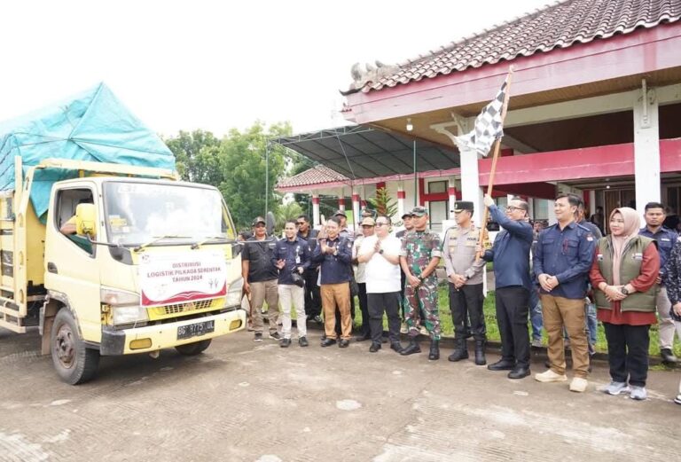 Pemkab dan KPUD Banyuasin Gelar Pelepasan distribusi logistik pilkada 2024 ke 21 kecamatan Banyuasin