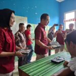 Lapas Banyuasin Bagikan Paket Makan Siang Bergizi Gratis Pada Siswa SMK Unggul Negeri 2 Banyuasin