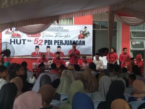 Peringati HUT PDIP Ke-52, DPC PDIP Kabupaten Banyuasin Bagikan Santunan Kepada Anak Yatim dan Lansia