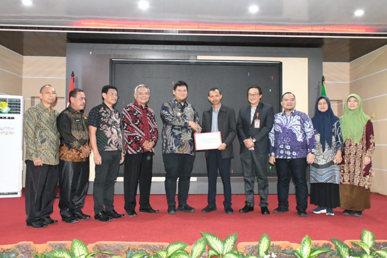 Sekda Banyuasin Buka Sosialisasi Penerimaan Mahasiswa Baru Polsri Kampus Banyuasin Tahun 2025