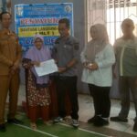 Pemdes Pulau Harapan Salurkan BLT- DD Kepada 58 KPM Periode Juli-Agustus 