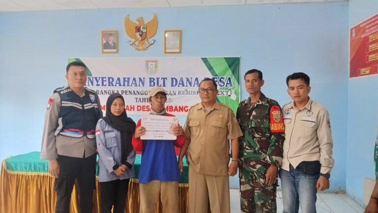Pemdes Limbang Mulia Serahkan BLT-DD Tahap 9 Bulan Agustus Kepada 12 KPM