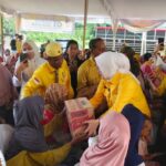 DPD II Golkar Banyuasin Meriahkan HUT Ke-61, Sembako Murah Untuk Rakyat  DPD II Golkar Banyuasin Meriahkan HUT Ke-61, Sembako Murah Untuk Rakyat
