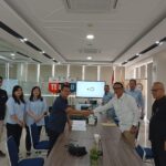 UMDP dan Dr. wijang Resmi Menandatangani Perjanjian Perdamaian