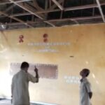 Unik Tapi Memprihatinkan PLT Kepsek SDN 37 Banyuasin III, Usir Kelelawar Dengan Cara Menjebol Plafon